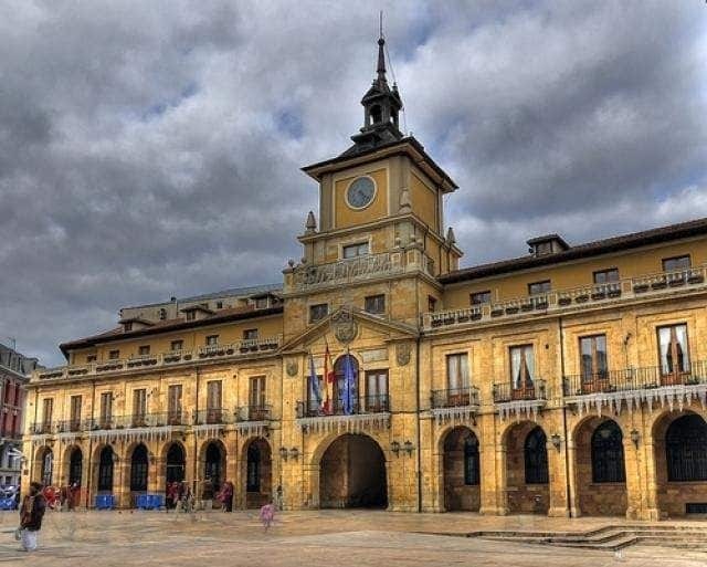 Albergue Turistico La Peregrina اوفيدو المظهر الخارجي الصورة